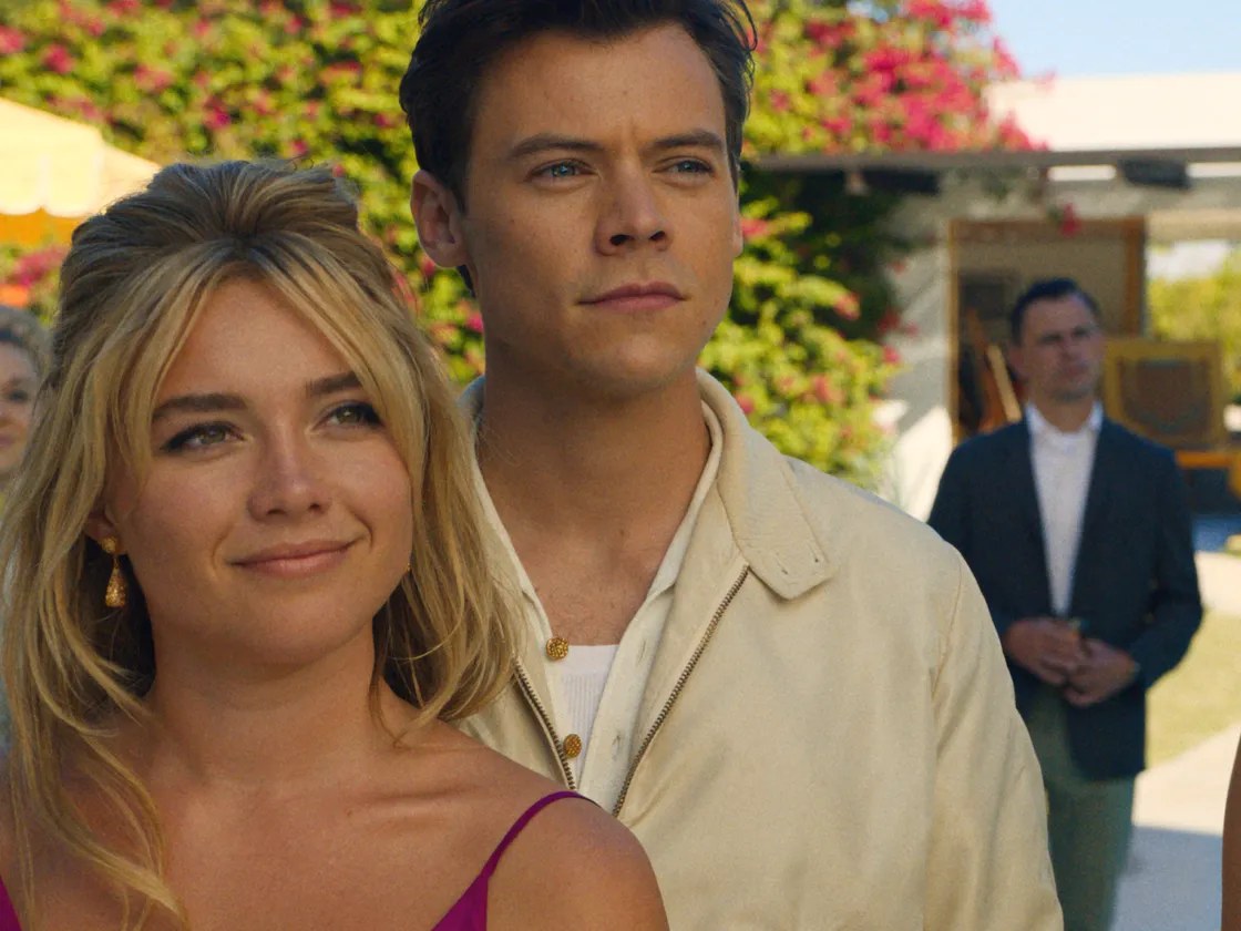 Florence Pugh et Harry Styles dans le film Don't Worry Darling réalisé par Olivia Wilde